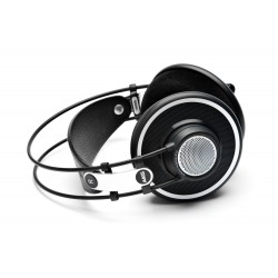 AKG K702
